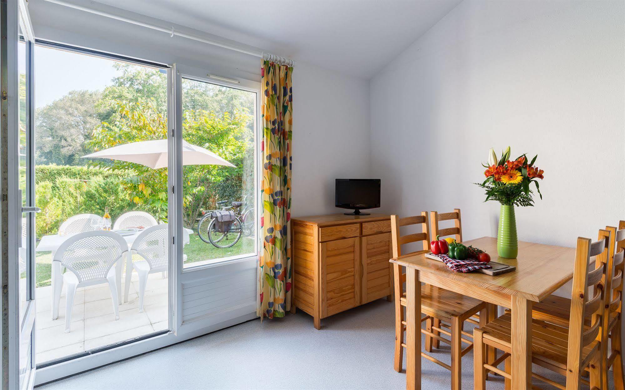 Hotel Lagrange Classic Le Clos Des Chenes Les Mathes Exterior foto